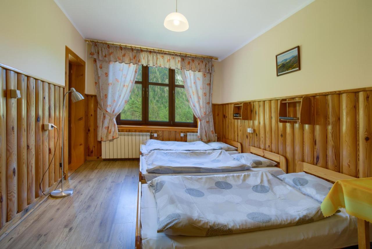 Schronisko Pttk Trzy Korony Bed & Breakfast Sromowce Niżne Eksteriør bilde