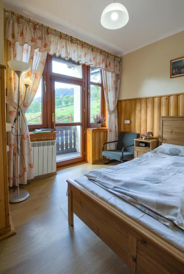 Schronisko Pttk Trzy Korony Bed & Breakfast Sromowce Niżne Eksteriør bilde