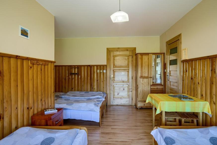 Schronisko Pttk Trzy Korony Bed & Breakfast Sromowce Niżne Eksteriør bilde