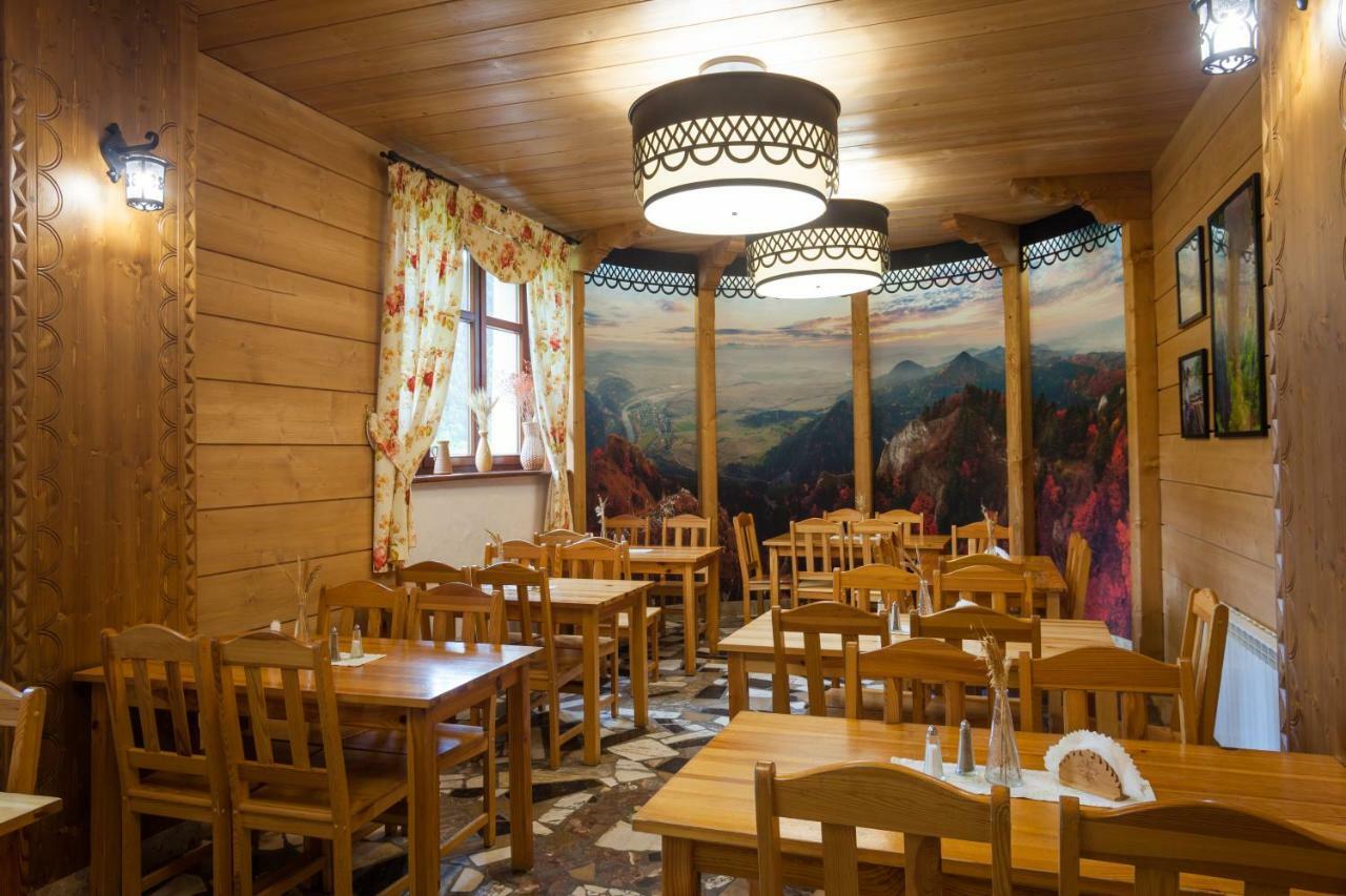 Schronisko Pttk Trzy Korony Bed & Breakfast Sromowce Niżne Eksteriør bilde